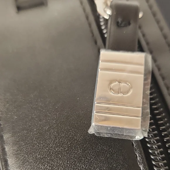 Dior nwot Navy and Black Toiletry Bag - Picture 2 of 12